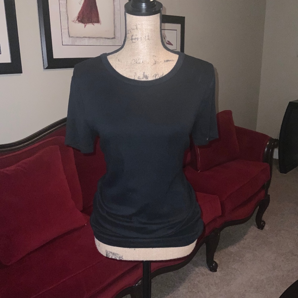 Classic Black Gap Tee!